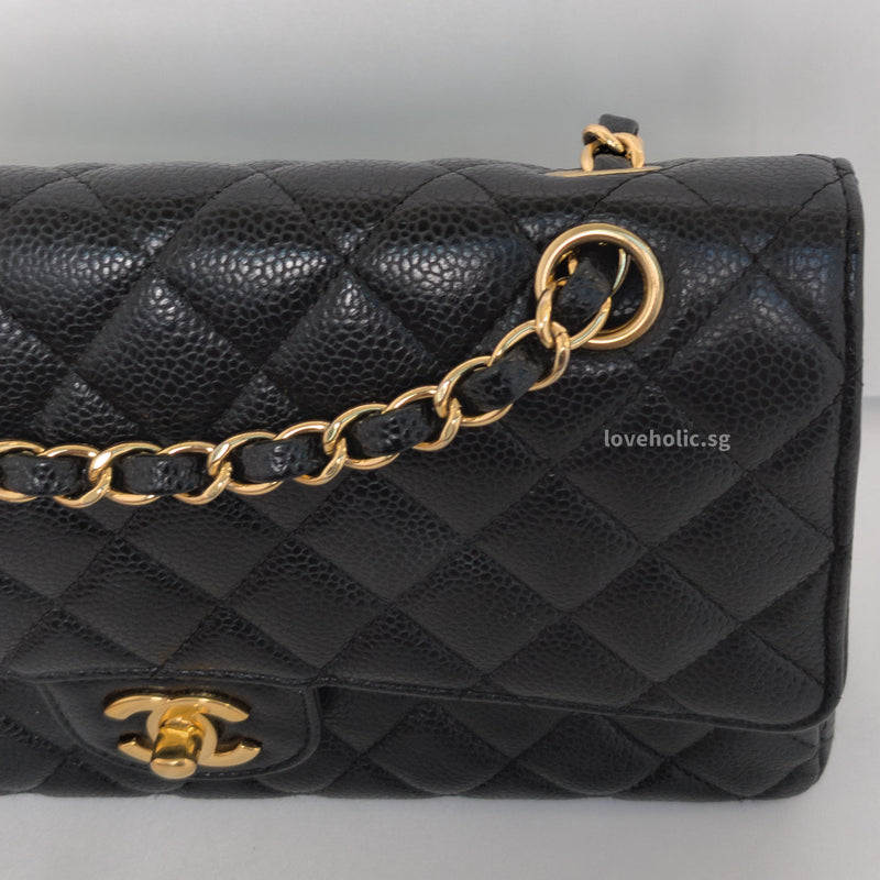 Chanel Classic Flap Medium | Black Caviar Gold Hardware