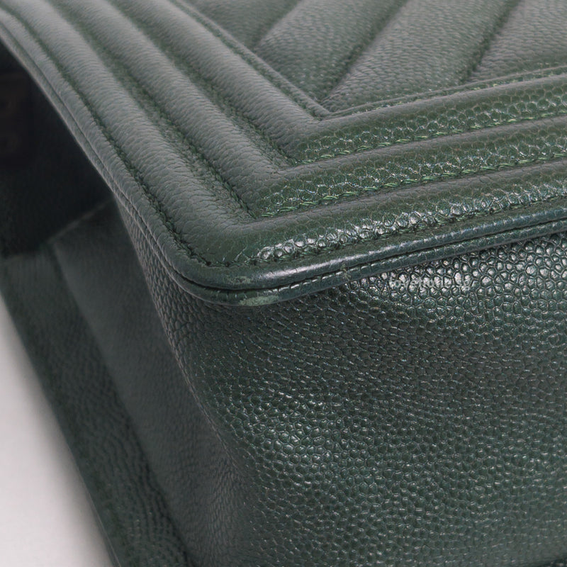 Chanel Boy Chervon Old Medium | Dark Green Caviar Ruthenium Hardware